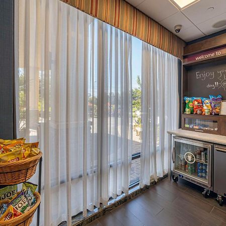 Hampton Inn Carlstadt At The Meadowlands Buitenkant foto