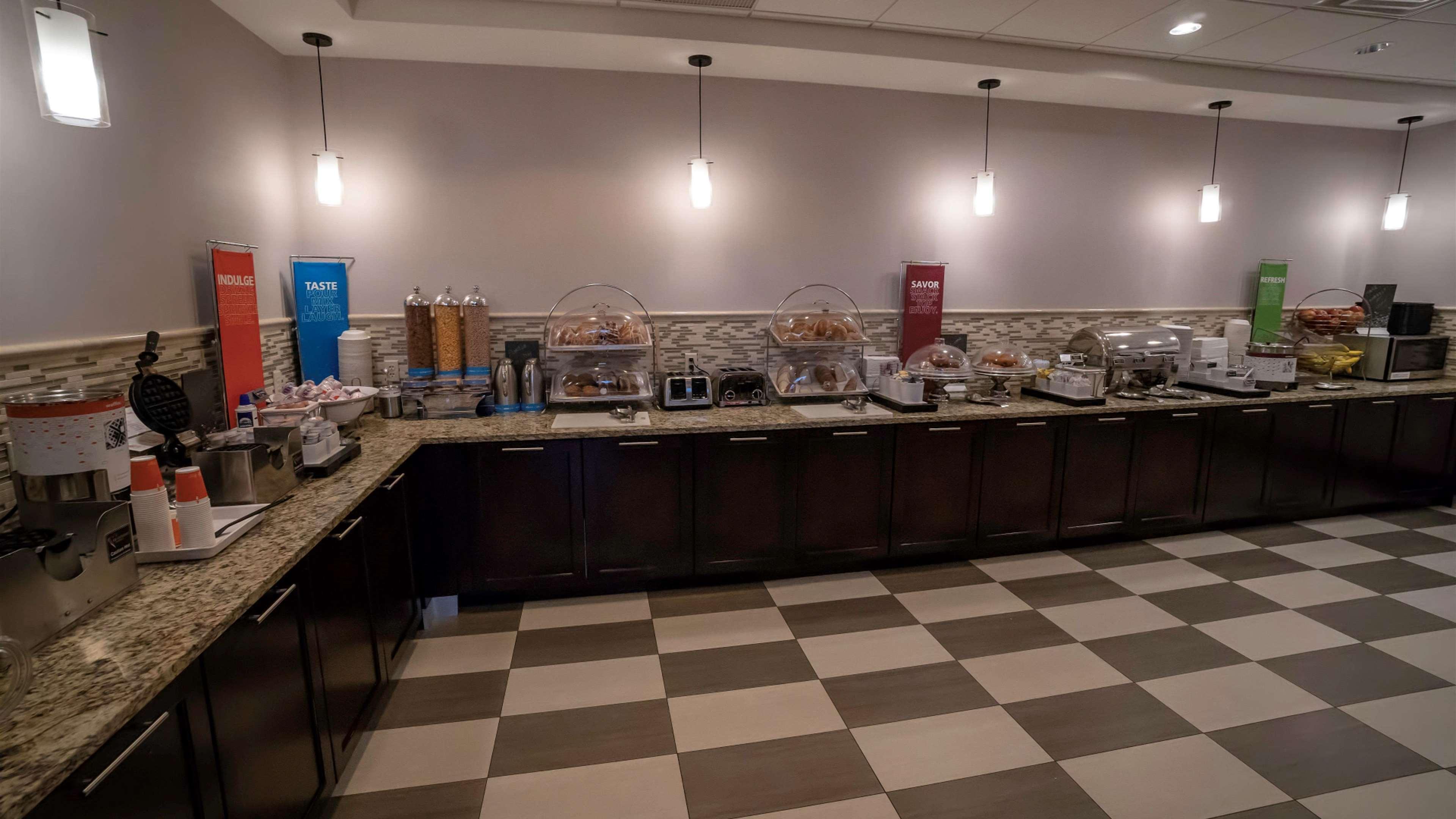 Hampton Inn Carlstadt At The Meadowlands Buitenkant foto